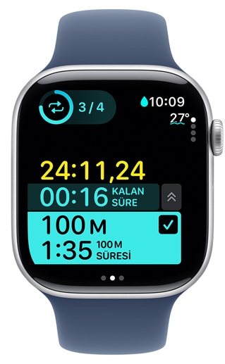 Bir Apple Watch ekranı, özel bir havuzda yüzme antrenmanının zamanlamasını gösteriyor