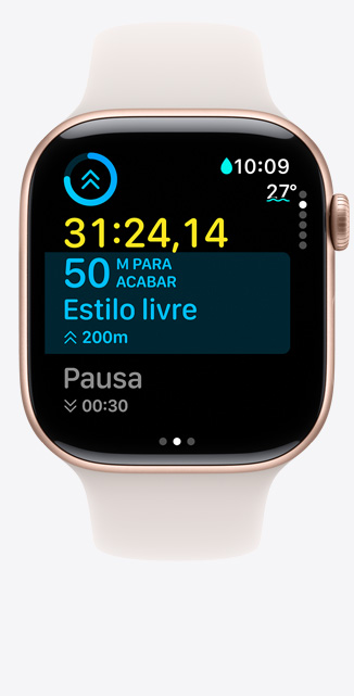 Tela do Apple Watch Series 10 mostrando um Exercício Personalizado para Nado em Piscina com as métricas de natação.